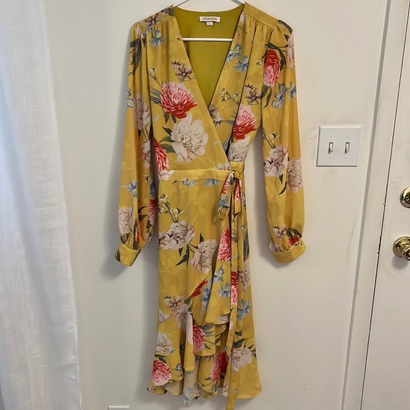 Yumi Kim | Dresses | Yumi Kim Wrap Dress Knee Length Yellow Floral ...